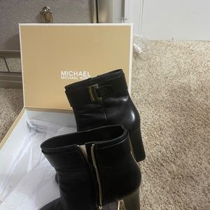 MK boots